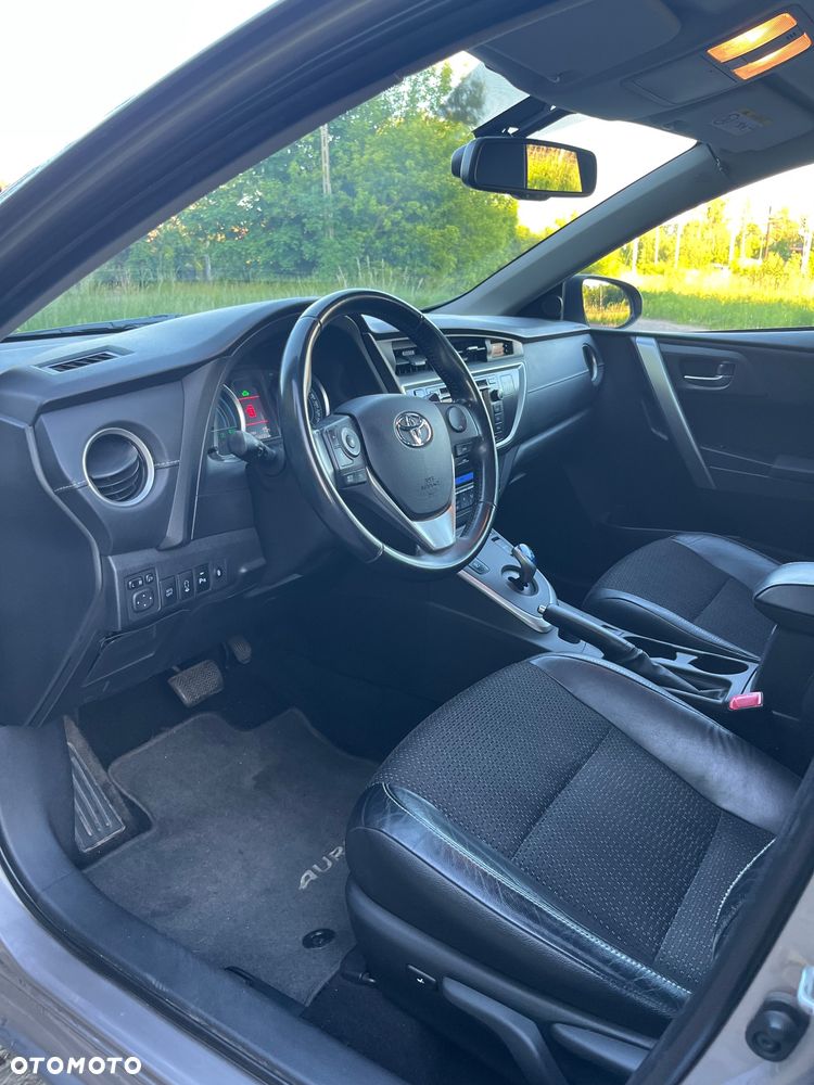 Toyota Auris 1.8 HSD Prestige NAVI - 11