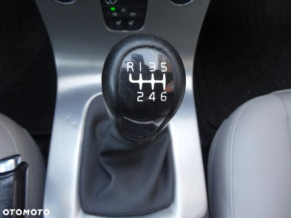 Volvo V50 2.0D DPF Momentum - 28