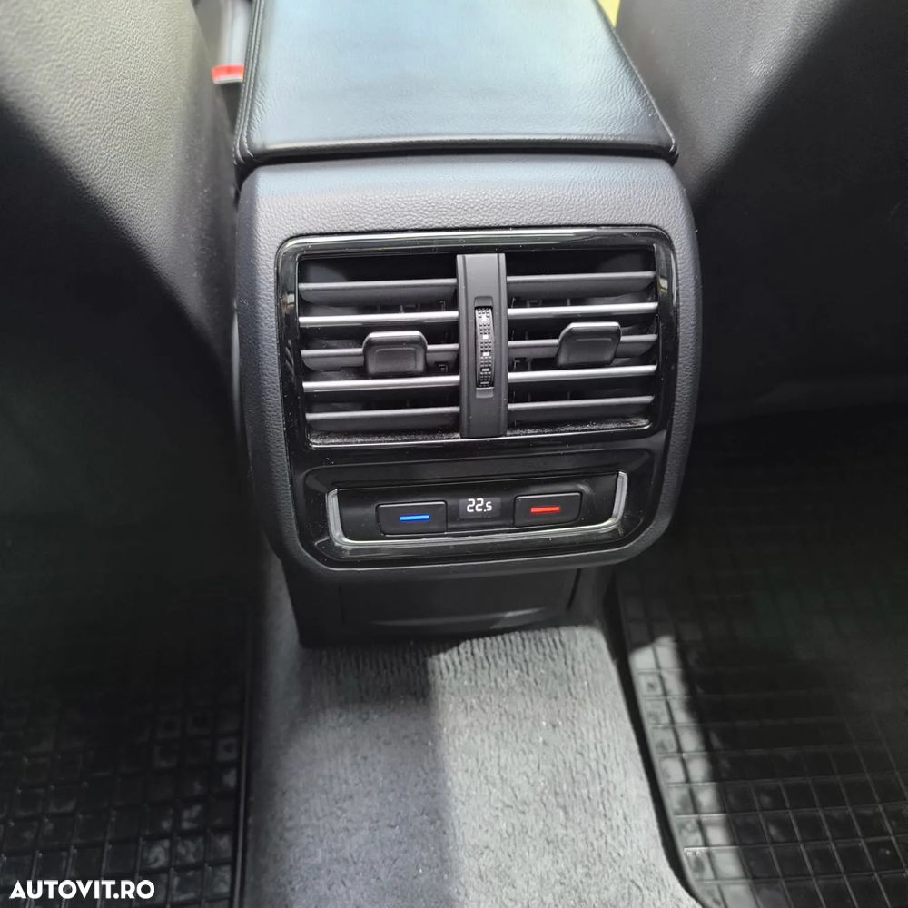 Volkswagen Passat Variant 2.0 TDI DSG Highline - 4