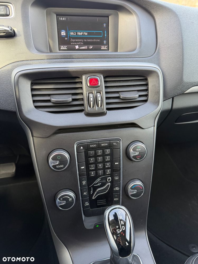 Volvo V40 D2 Geartronic Momentum - 13