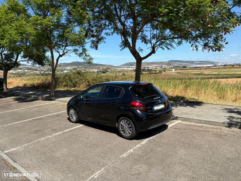 Peugeot 208 1.5 BlueHDi Signature - 6