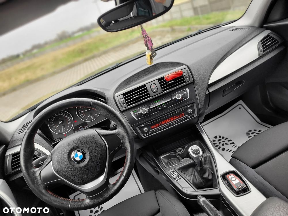 BMW Seria 1 116i Sport Line - 23