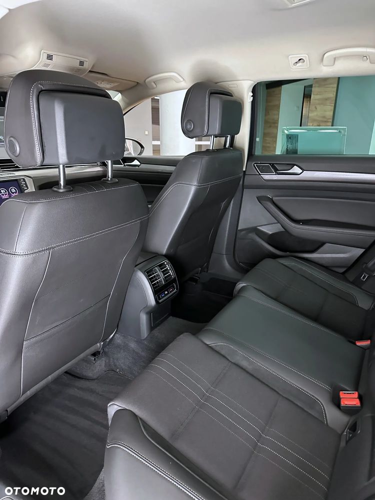 Volkswagen Passat Alltrack 2.0 TDI SCR 4Mot DSG - 16