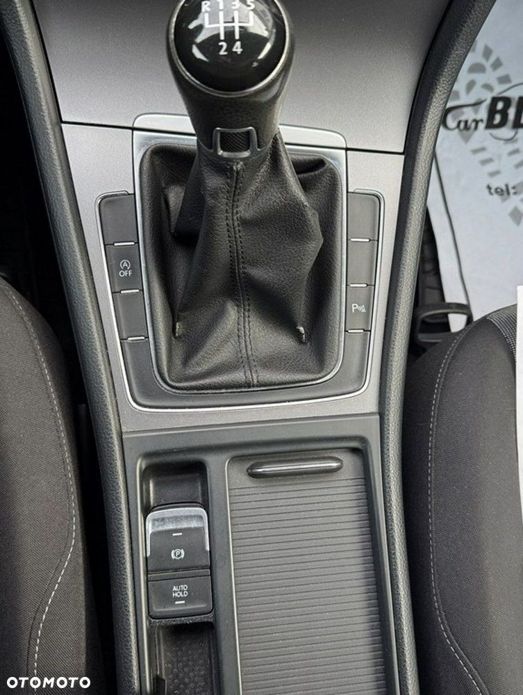 Volkswagen Golf - 12