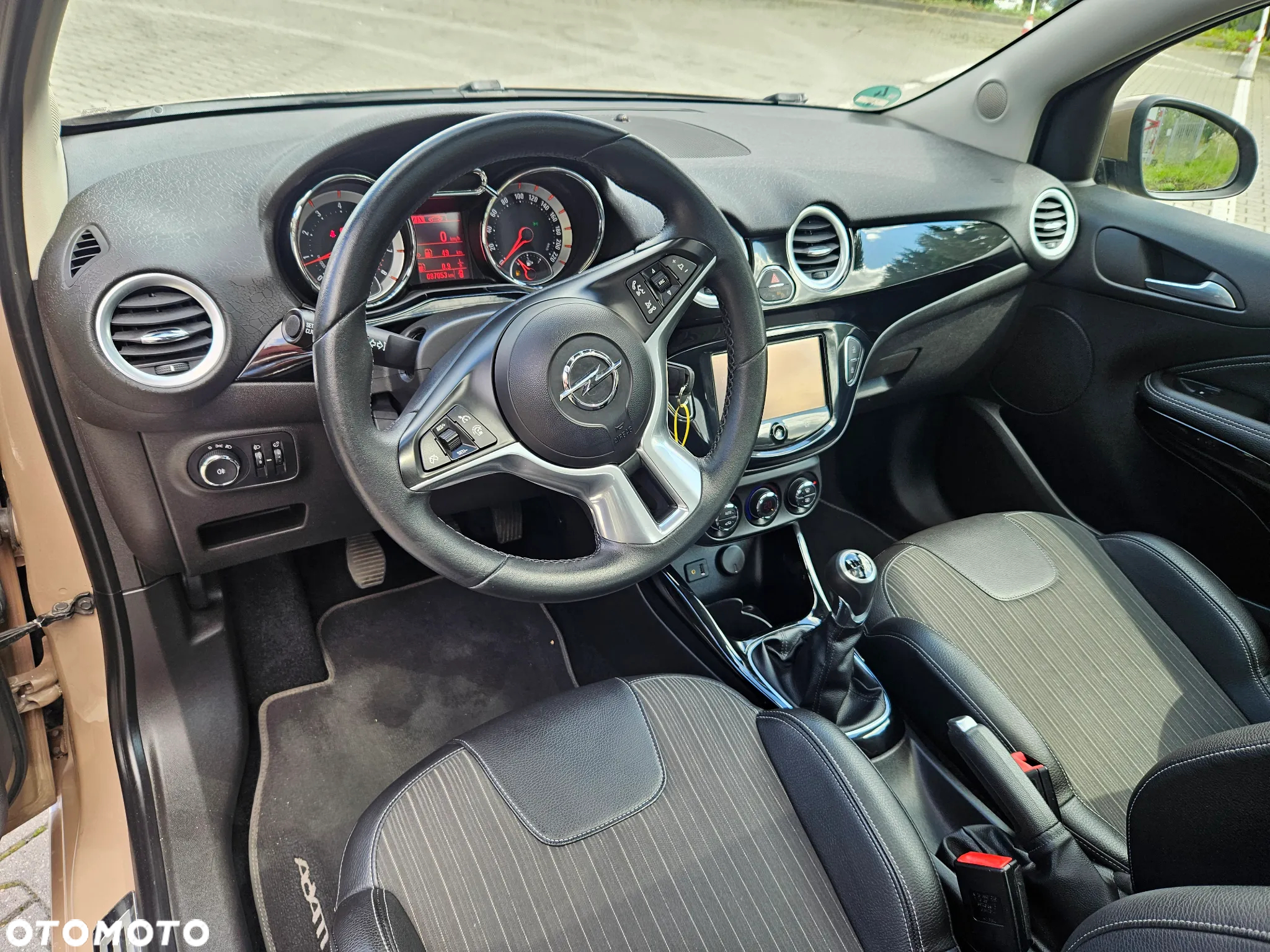 Opel Adam 1.2 Black Jack - 16