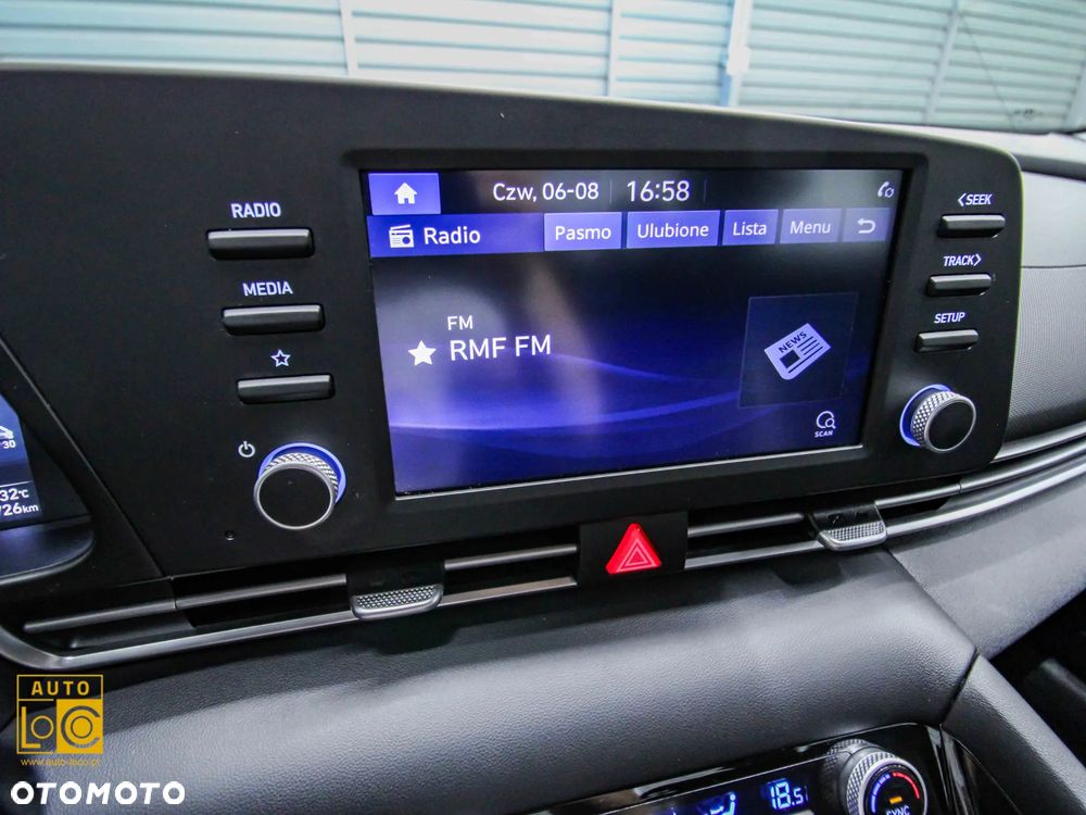 Hyundai Elantra 1.6 Executive CVT - 20