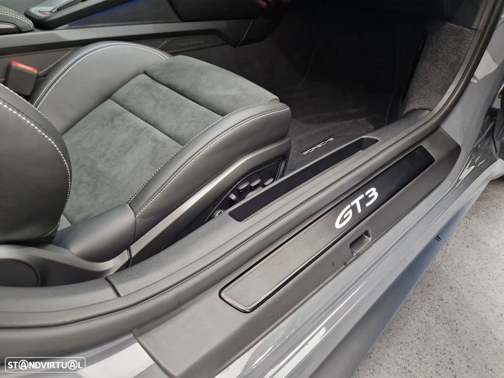 Porsche 911 (992) GT3 PDK - 27