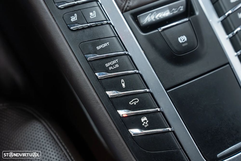 Porsche Macan Turbo PDK - 48