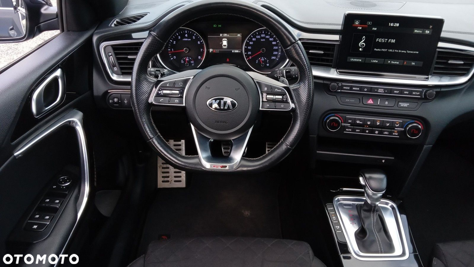 Kia ProCeed - 12