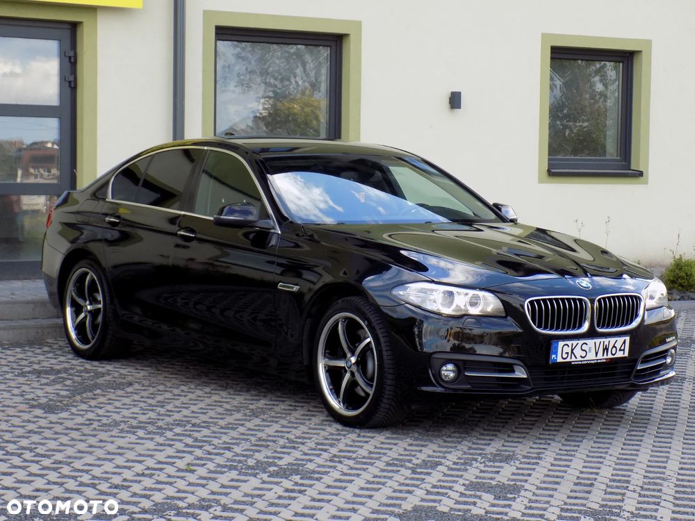 BMW Seria 5 525d xDrive - 2