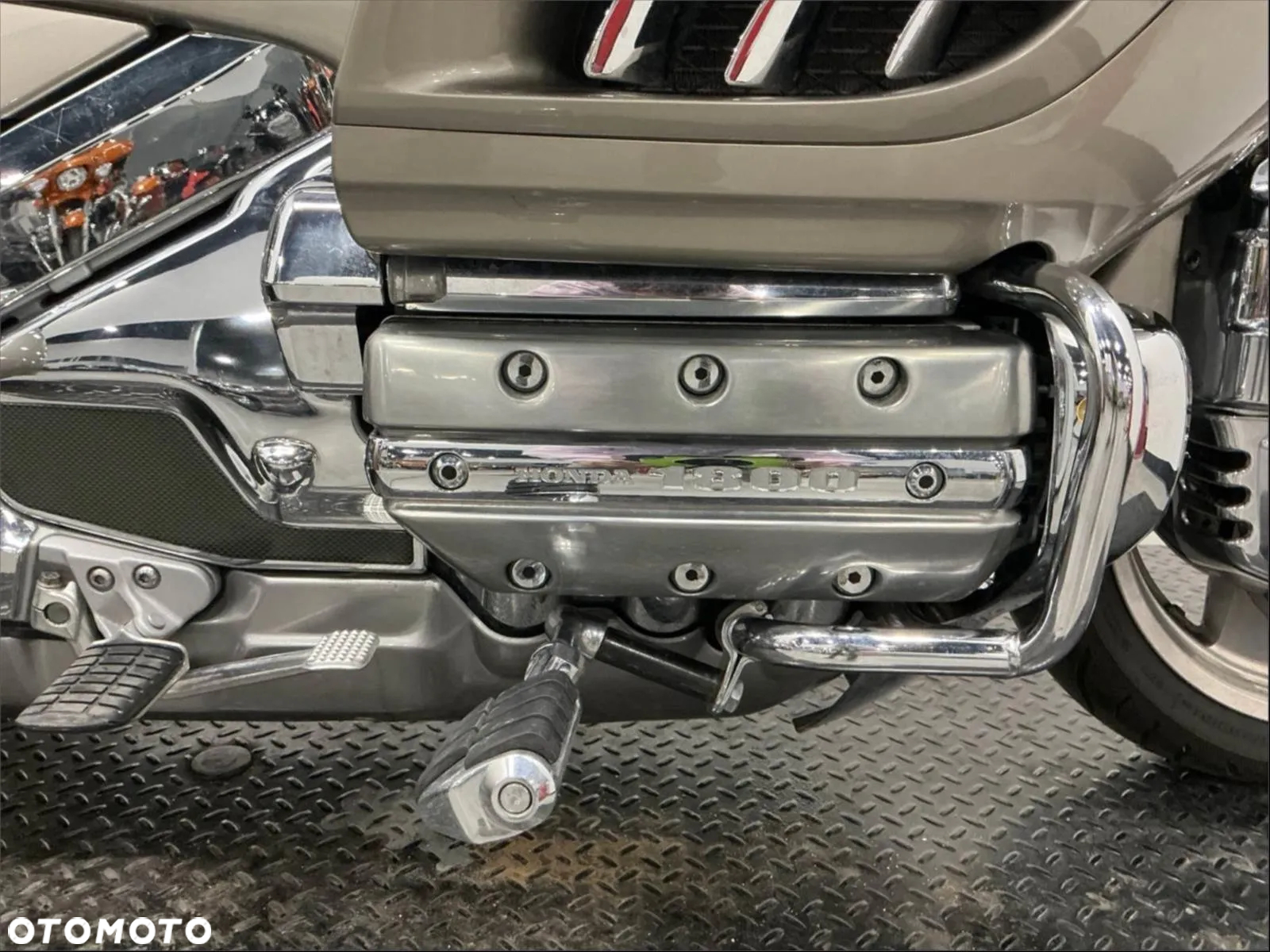 Honda GL - 6
