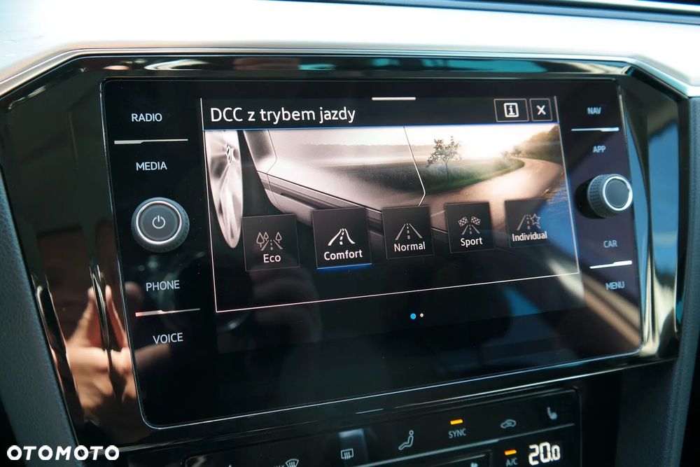 Volkswagen Passat 2.0 TSI Elegance DSG - 31