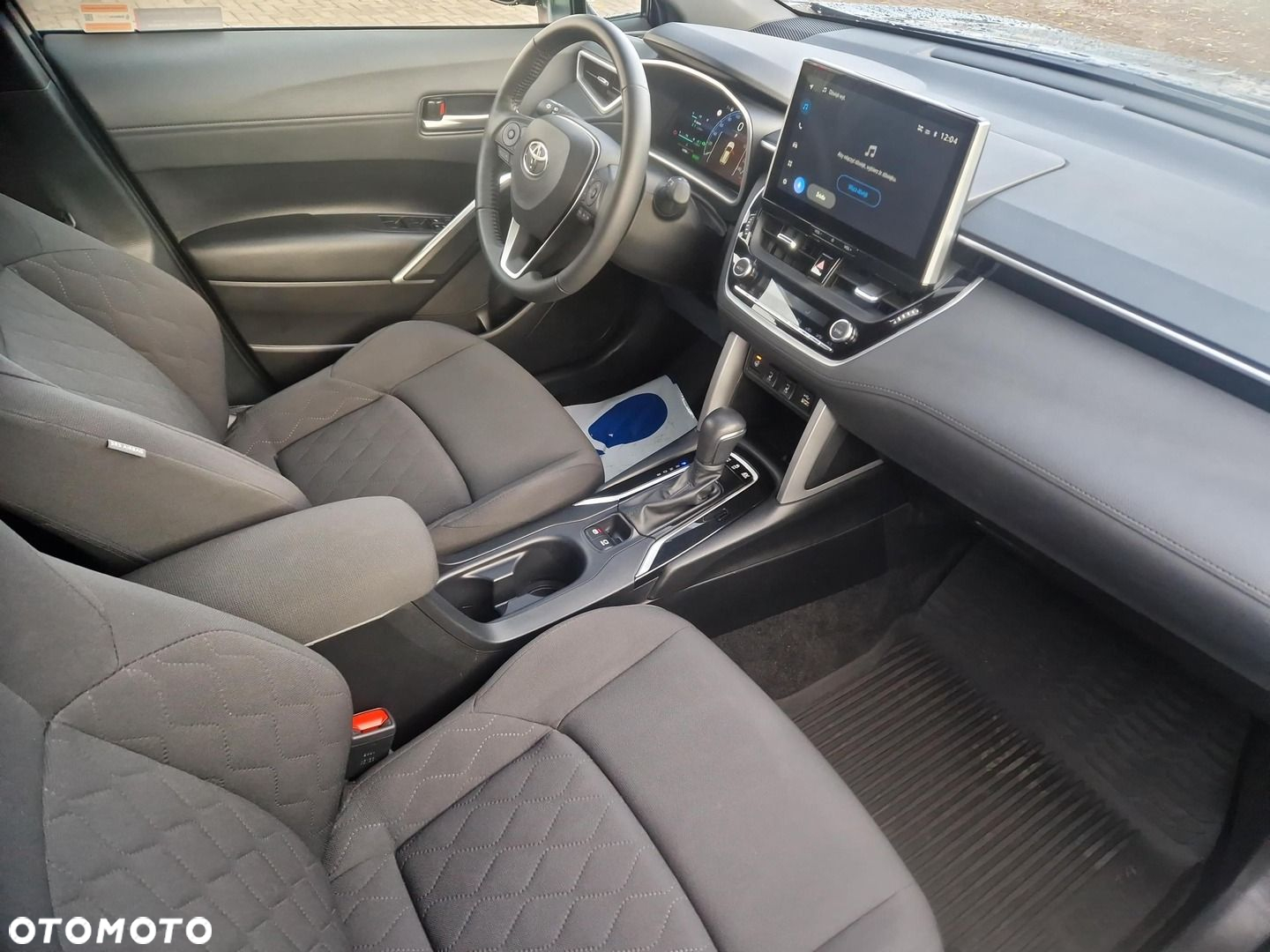 Toyota Corolla Cross - 10