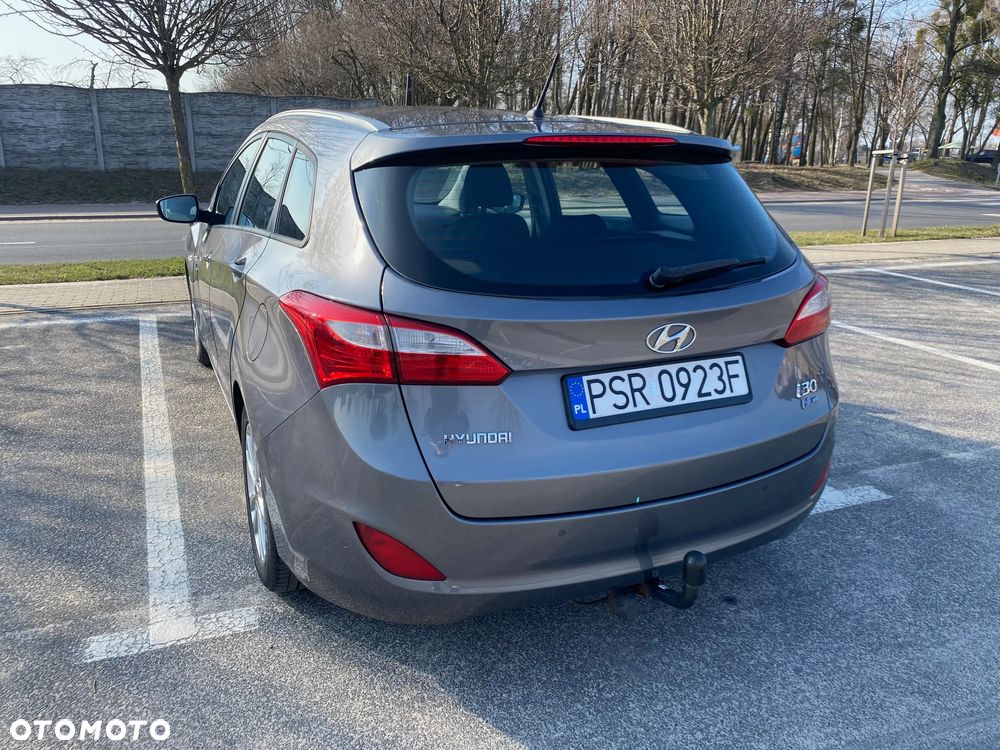 Hyundai i30 blue Kombi 1.6 GDi Style - 8