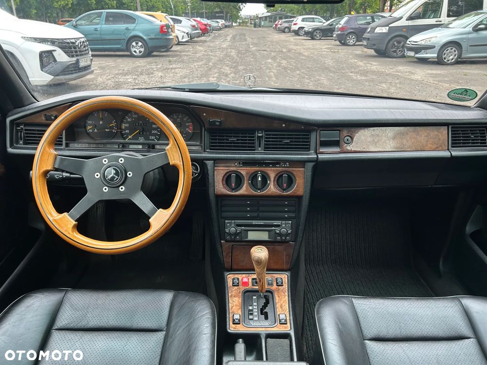 Mercedes-Benz W201 (190) - 14
