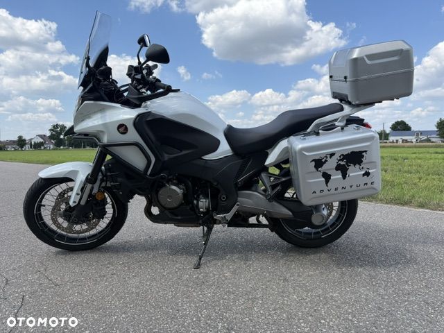 Honda VFR - 3