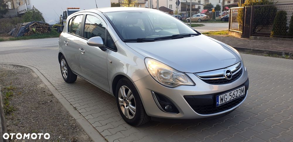 Opel Corsa 1.4 16V 150 Jahre - 2