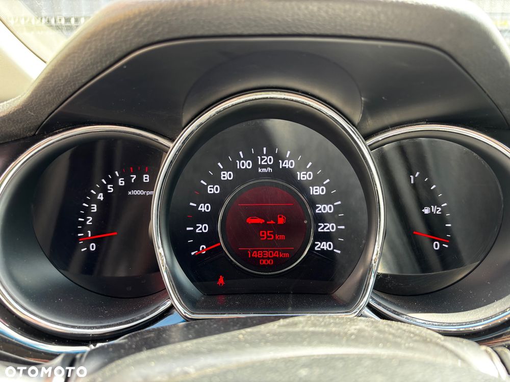 Kia Ceed - 10