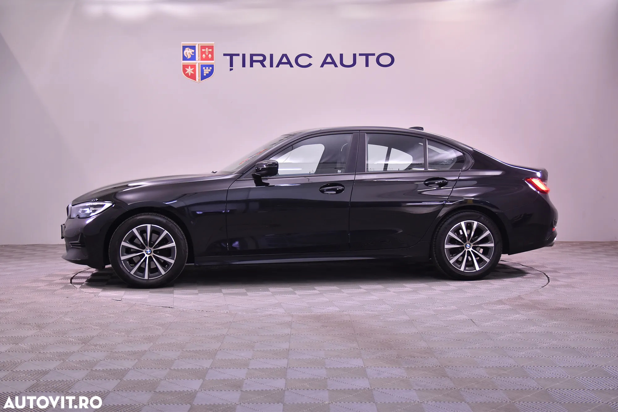 BMW Seria 3 320i AT - 2