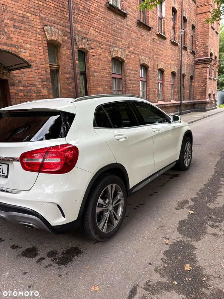 Mercedes-Benz GLA 250 4-Matic AMG Line - 2