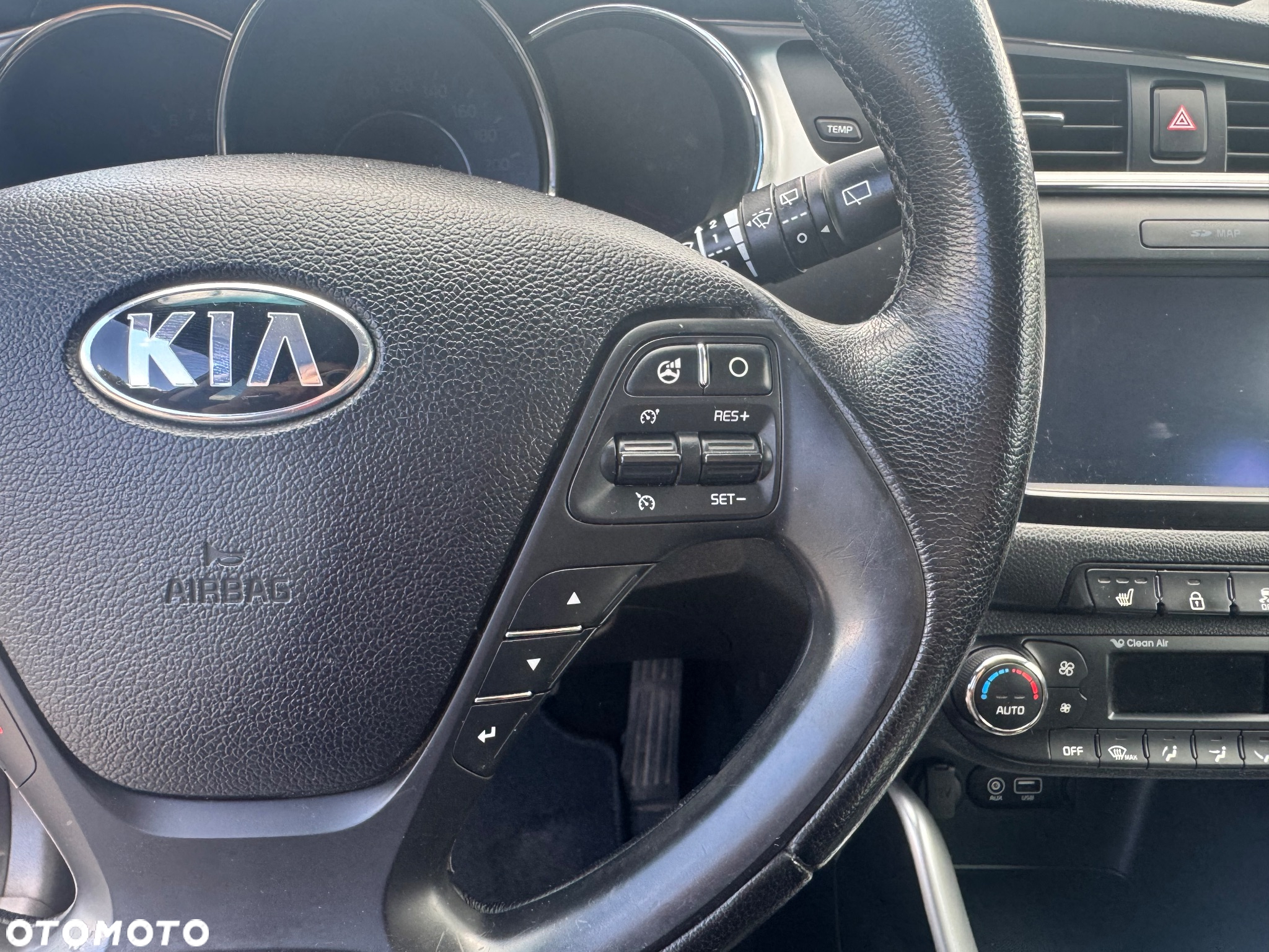 Kia Ceed 1.6 GDI SW Platinum Edition - 15