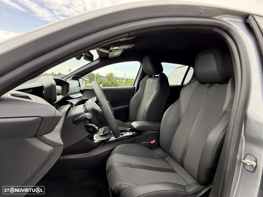 Peugeot 208 1.2 PureTech GT - 22
