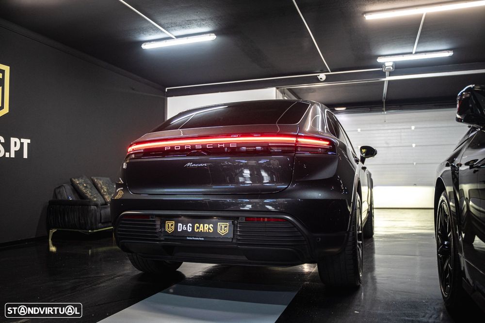 Porsche Macan Electric - 3