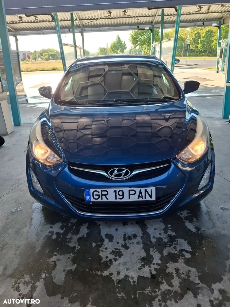 Hyundai Elantra 1.6 MPi Exclusive - 2