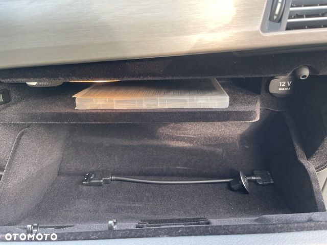 Mercedes-Benz Klasa E 250 CDI DPF BlueEFFICIENCY Automatik - 33