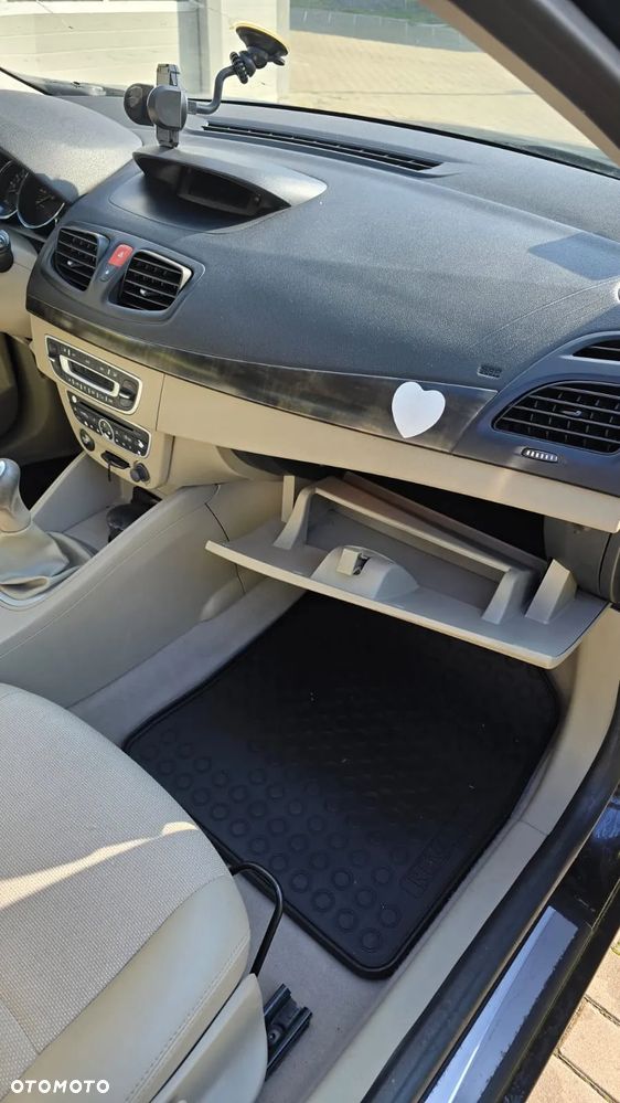 Renault Fluence 1.6 16V Expression - 18