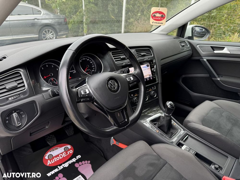 Volkswagen Golf - 5