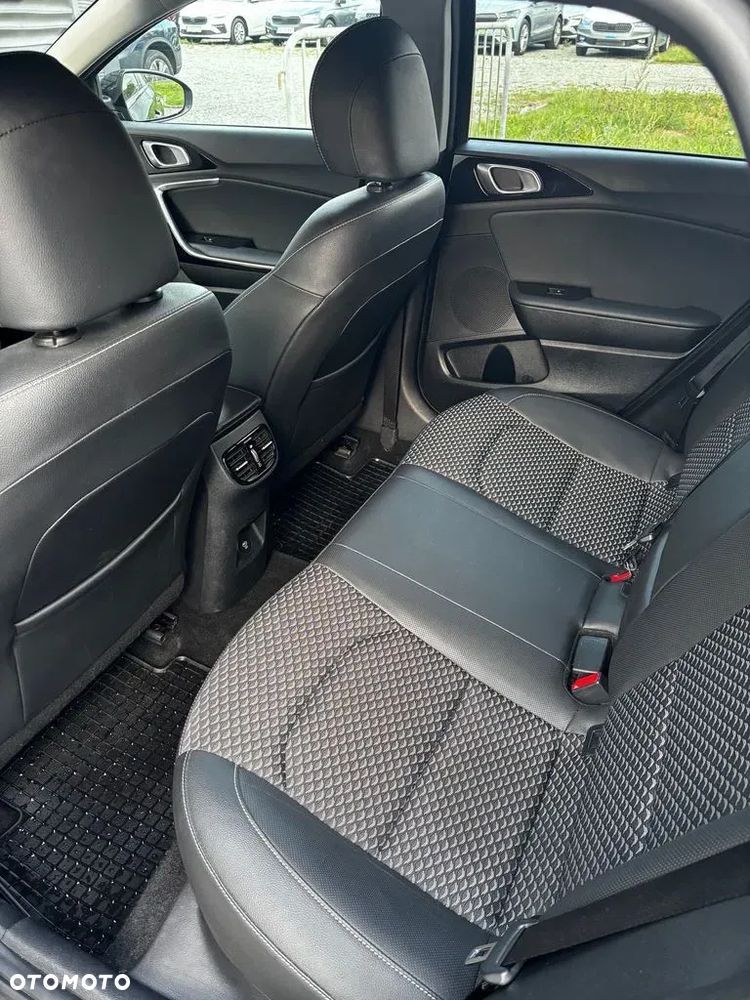 Kia Ceed - 18