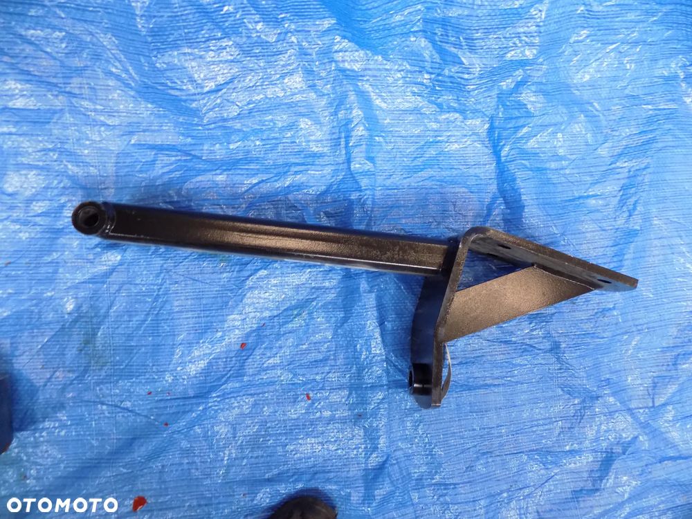 ramie poziomujące 09103300 cnh case 9300 527B 730B 530B 730C 530C 2500 new holland st650 - 6