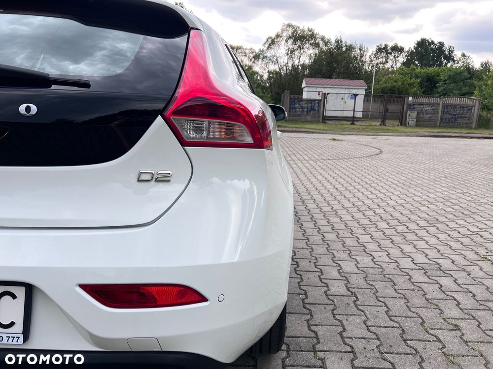 Volvo V40 D2 Kinetic - 19