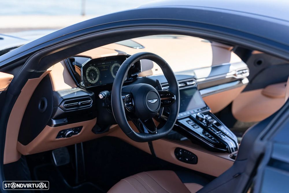 Aston Martin Vantage Coupe V8 - 7
