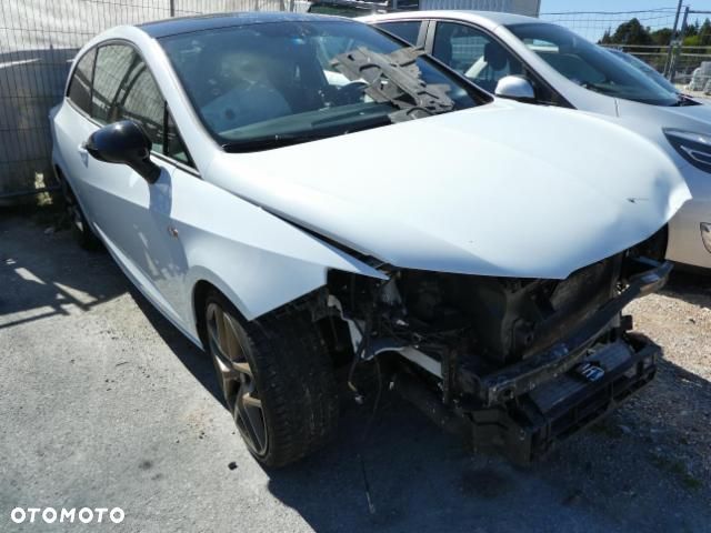 Seat Ibiza SC 1.4 TSI DSG Cupra - 3