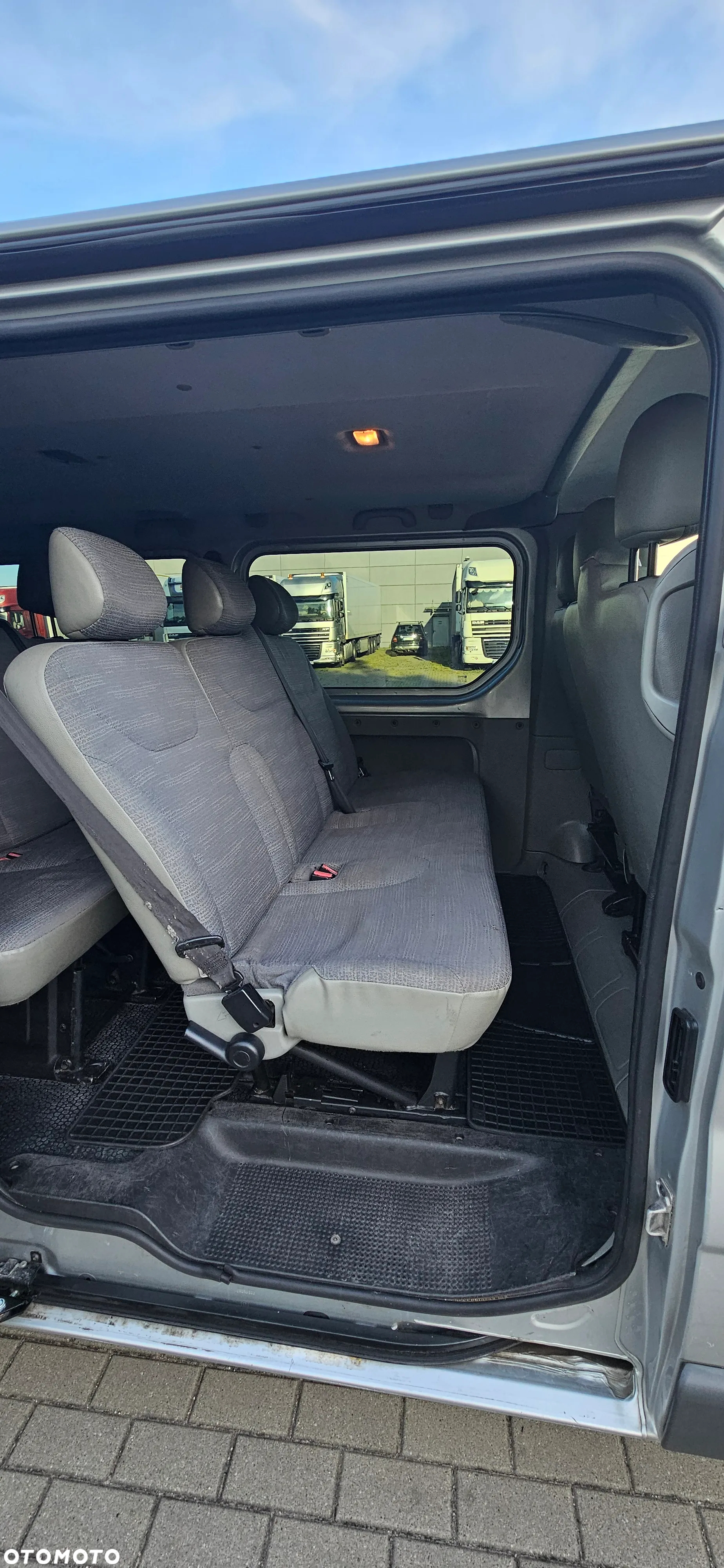 Renault Trafic 2.0 dCi 90 Combi L2H1 - 6