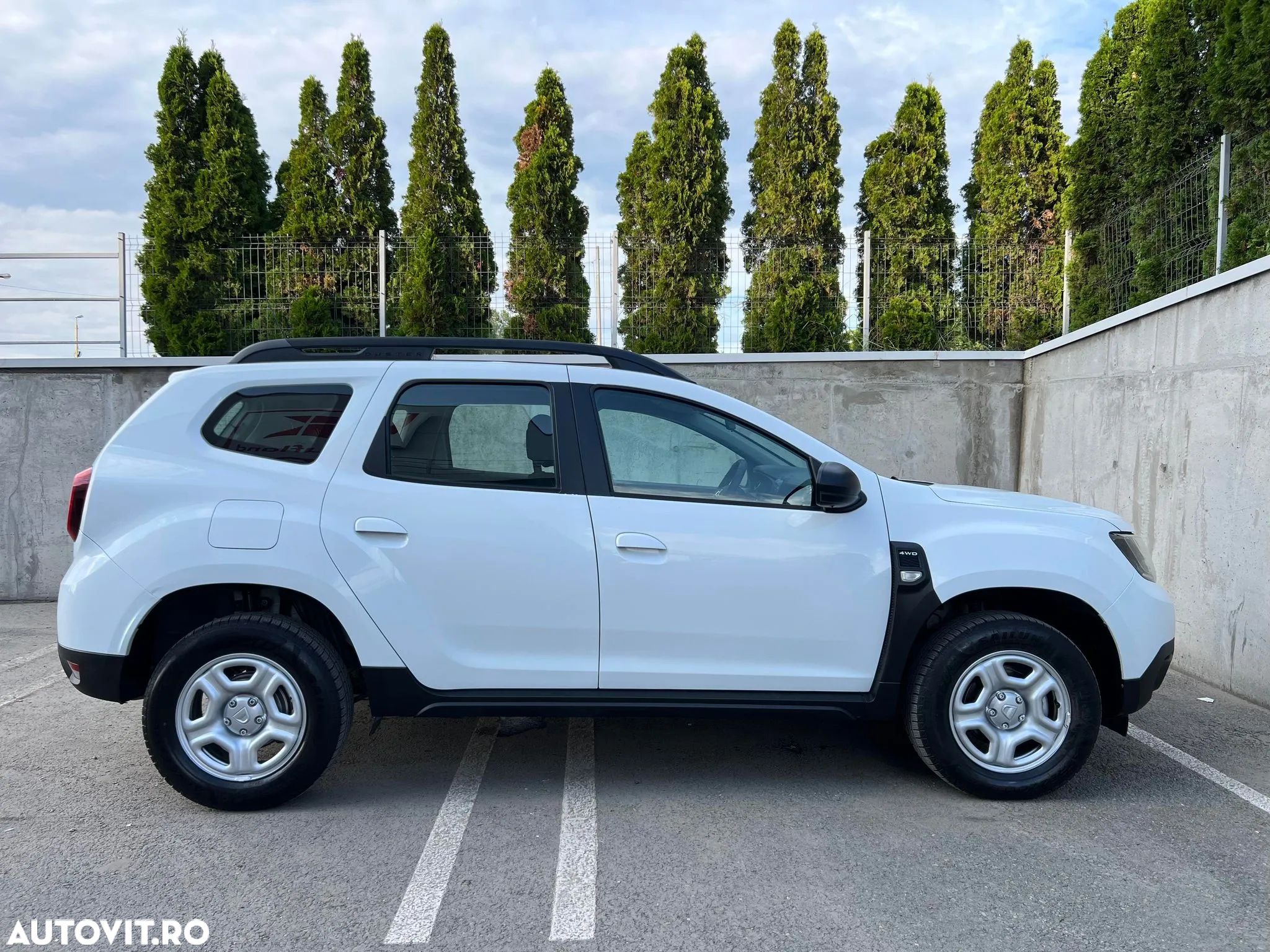 Dacia Duster 1.5 Blue dCi 4WD Comfort - 12
