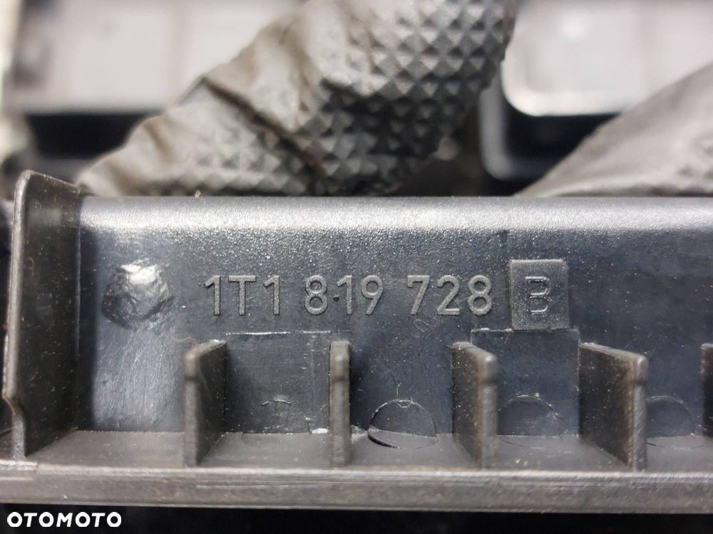 KRATKA NAWIEWU ŚRODKOWA VOLKSWAGEN TOURAN I 1T0919234A 1T1819728B - 5