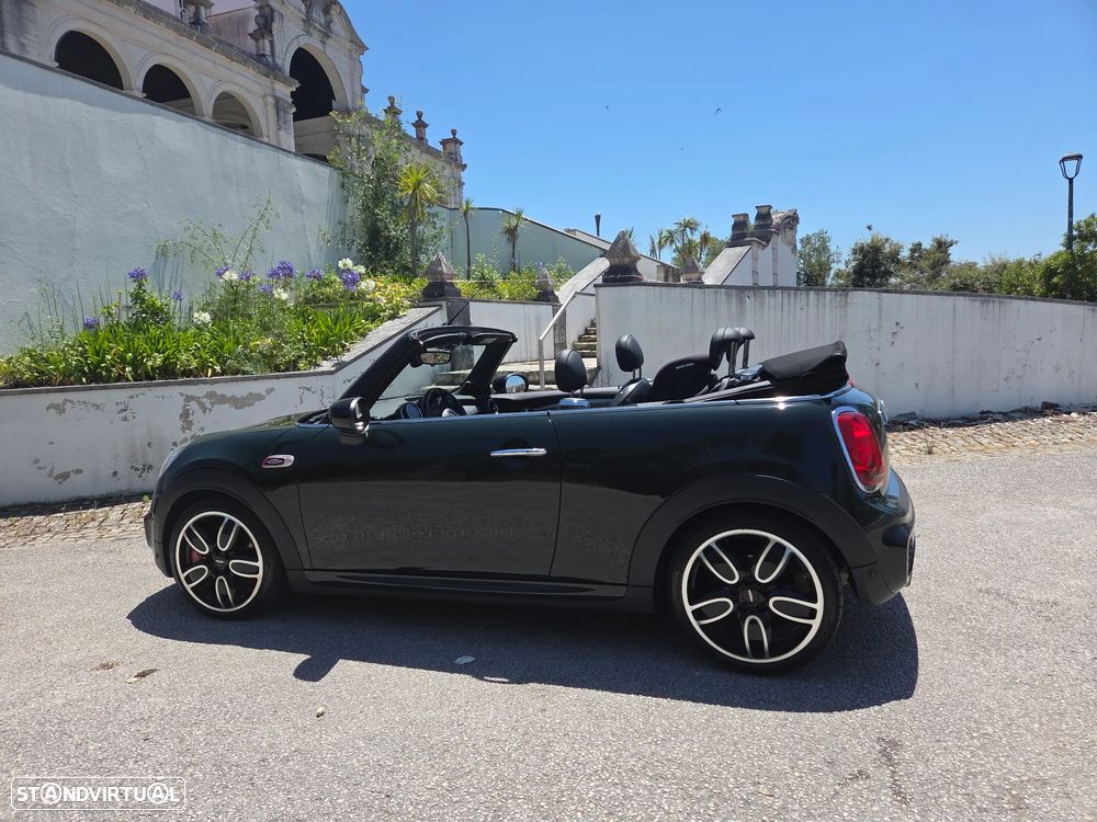 MINI Cabrio John Cooper Works - 15