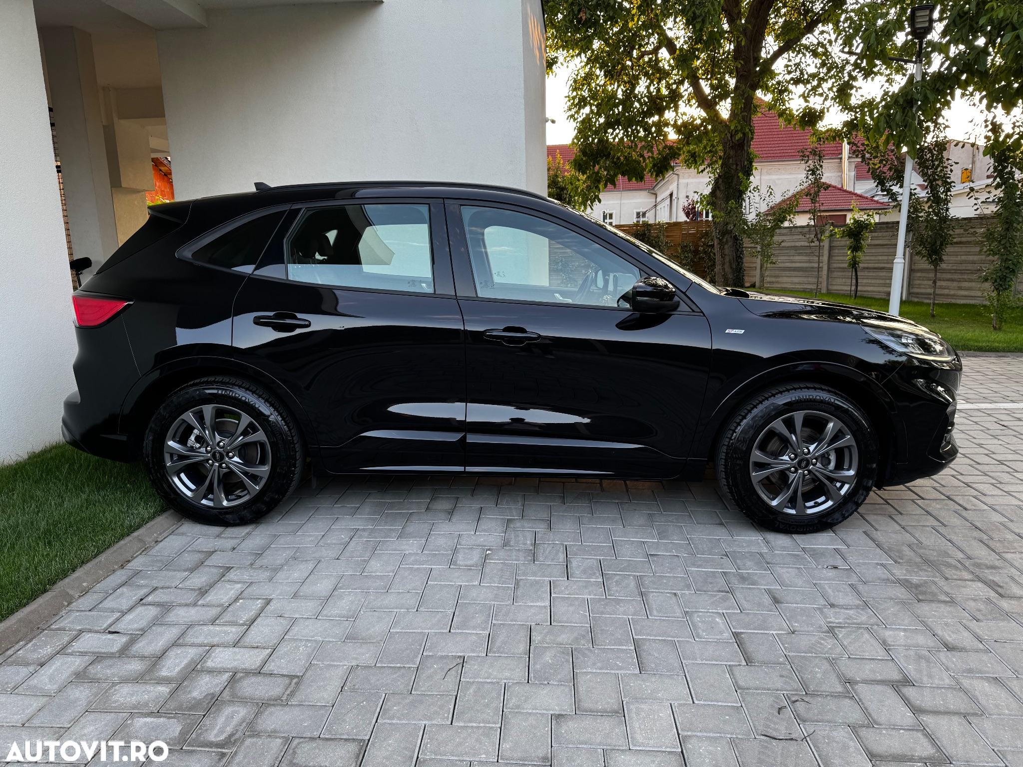 Ford Kuga 1.5 EcoBlue A8 FWD ST Line - 11