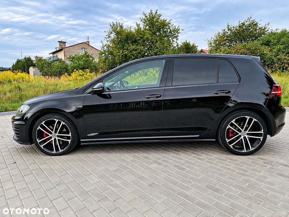 Volkswagen Golf 2.0 TDI BMT GTD - 7