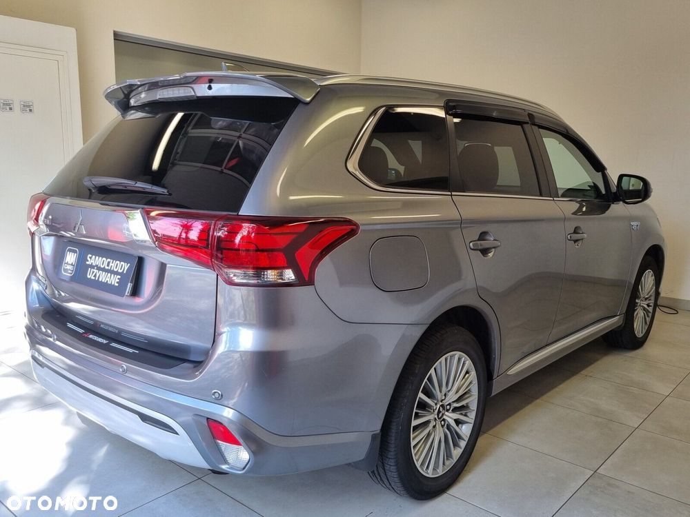 Mitsubishi Outlander Instyle + - 6