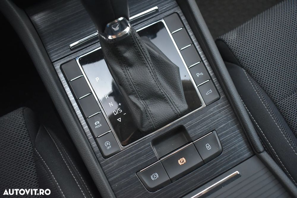 Skoda Superb 2.0 TDI DSG Style - 17