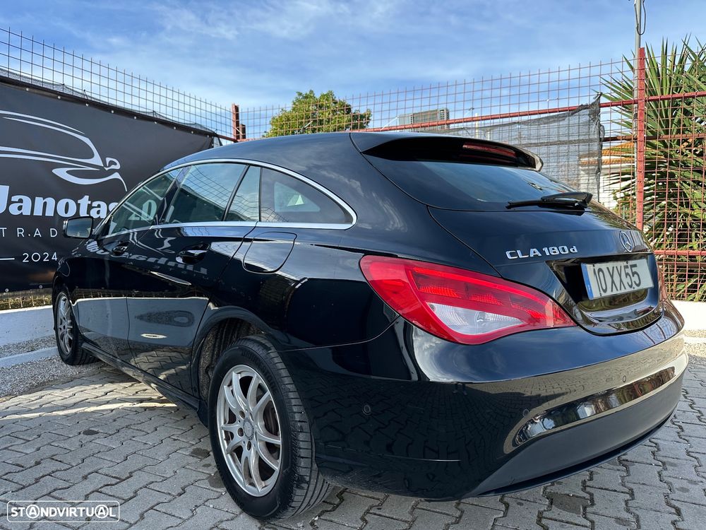 Mercedes-Benz CLA 180 d Shooting Brake - 2