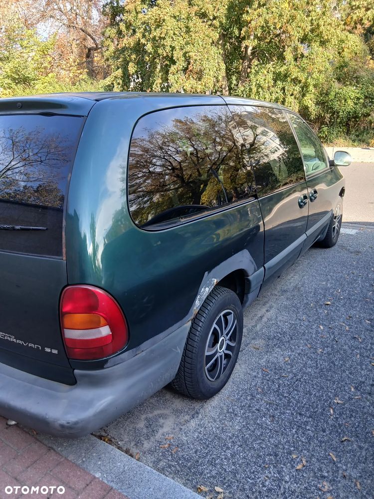 Dodge Grand Caravan - 32