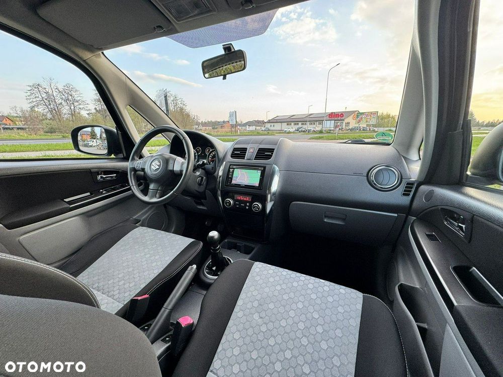 Suzuki SX4 1.6 Comfort - 22
