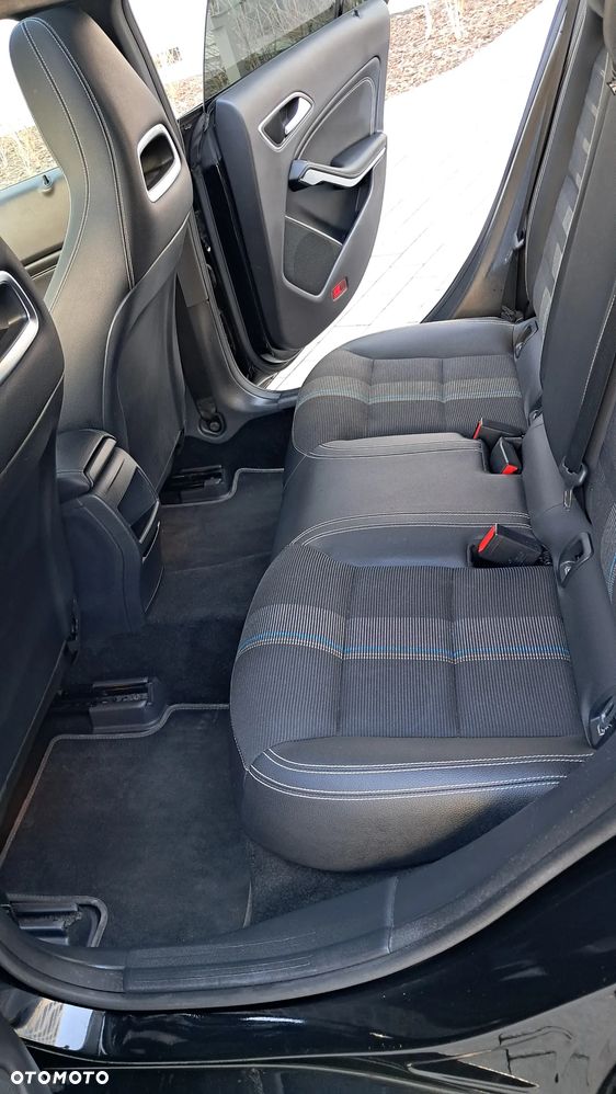Mercedes-Benz CLA 180 UrbanStyle Edition - 12