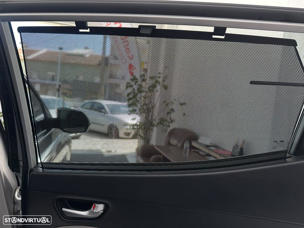 Hyundai Santa Fe blue 2.2 CRDI 2WD Auto Family+ - 30