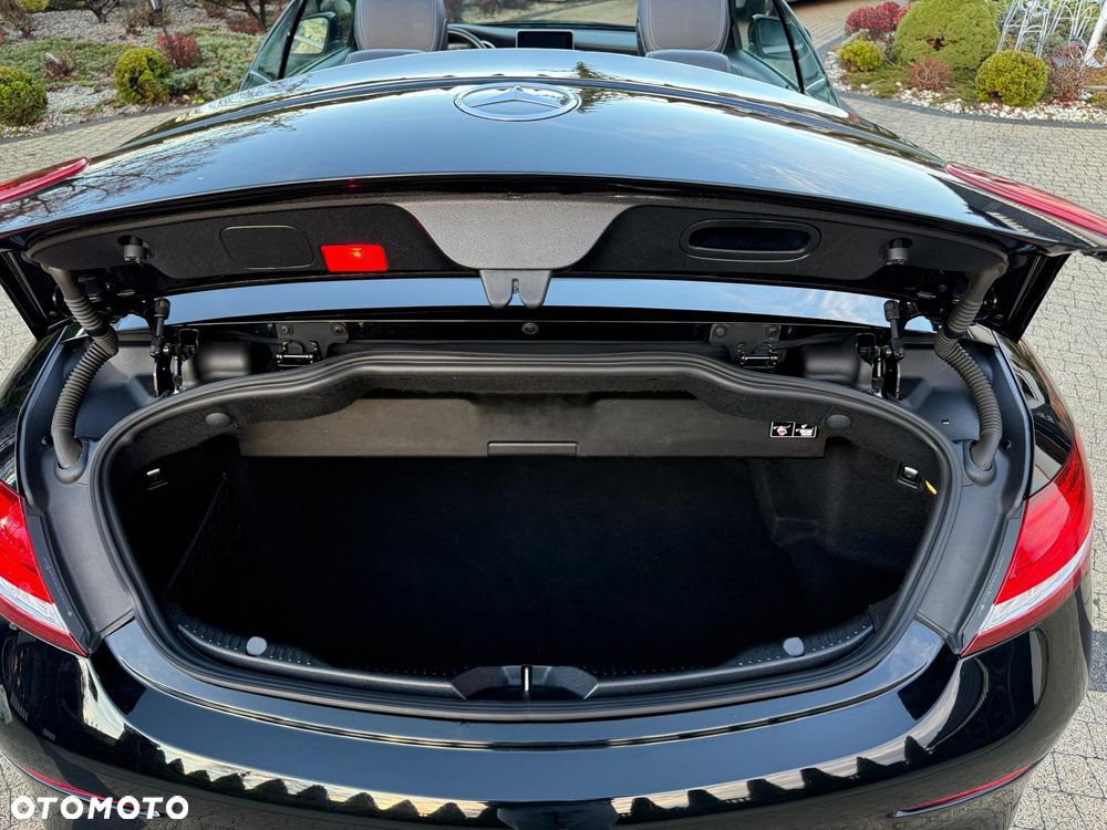 Mercedes-Benz Klasa C 200 9G-TRONIC AMG Line - 24